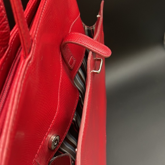 Tuci Italia Red Leather Reptile Embossed Tote - Picture 12 of 14